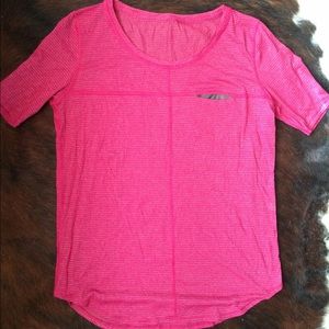lululemon athletica - Short Sleeved Shirt