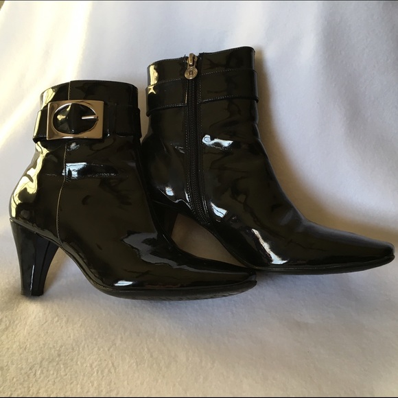 🔆ETIENNE AIGNER Black Patent Leather Boots Size 8 - Picture 2 of 4