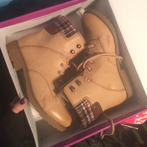 7 1/2 boots