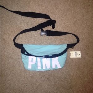 VS PINK FANNYPACK