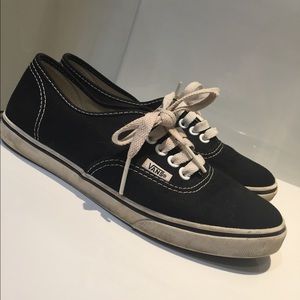 Black VANS women's 6