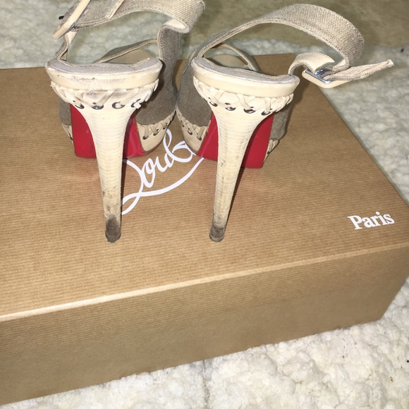 👑Sale👑 Louboutin heels - Picture 2 of 4