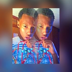 Meet your Posher, Ayyo