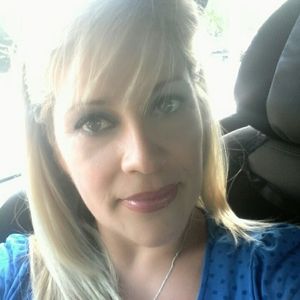 Meet your Posher, Charys