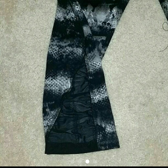 Marika Magic Capri leggings - Picture 4 of 4