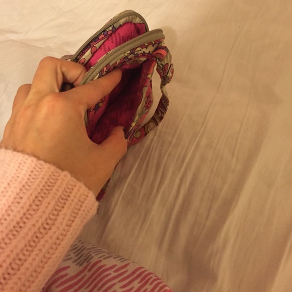 Vera Bradley - Picture 4 of 4