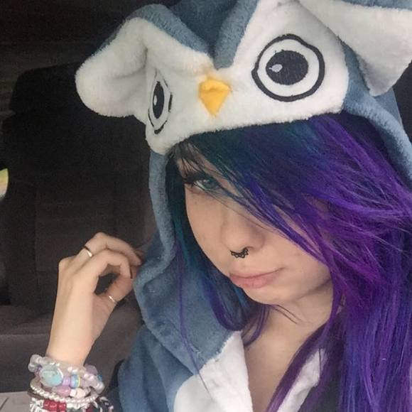 Meet your Posher, Blackie - Picture 1 of 1