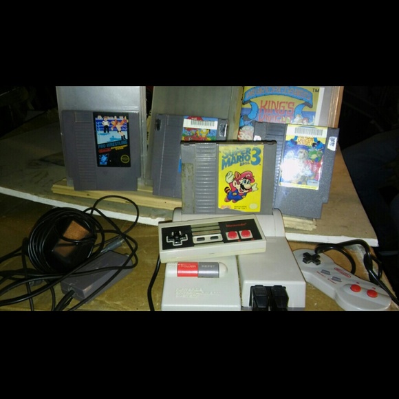 1st Nintendo with 4 games. Controllers - Picture 2 of 3