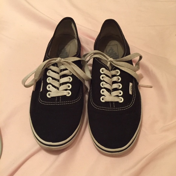 Black lo vans