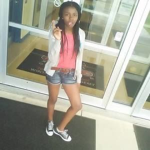 Meet your Posher, Salisha