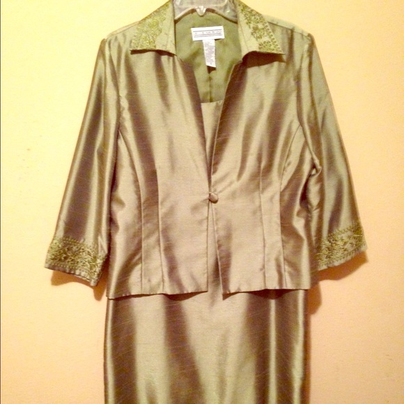 Pea Green 2 piece Dress