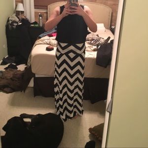 Black & white chevron maxi skirt