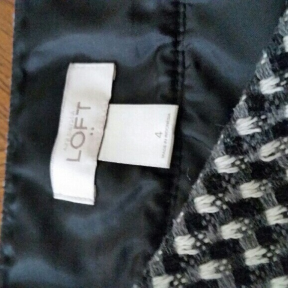 Classy and Chic Black and White Pencil Skirt - Picture 3 of 3