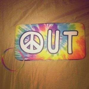 I Am Selling This Claire's Wallet & bracelet