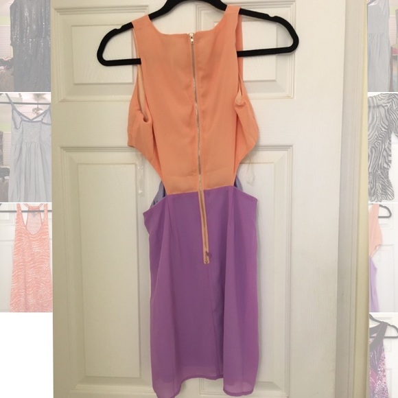 Mini dress - Picture 2 of 3