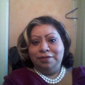 Meet your Posher, Yolie