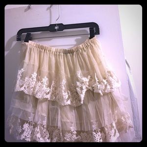 Ruffled lace skirt