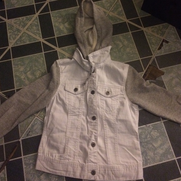 Hooded jacket! - Picture 1 of 3