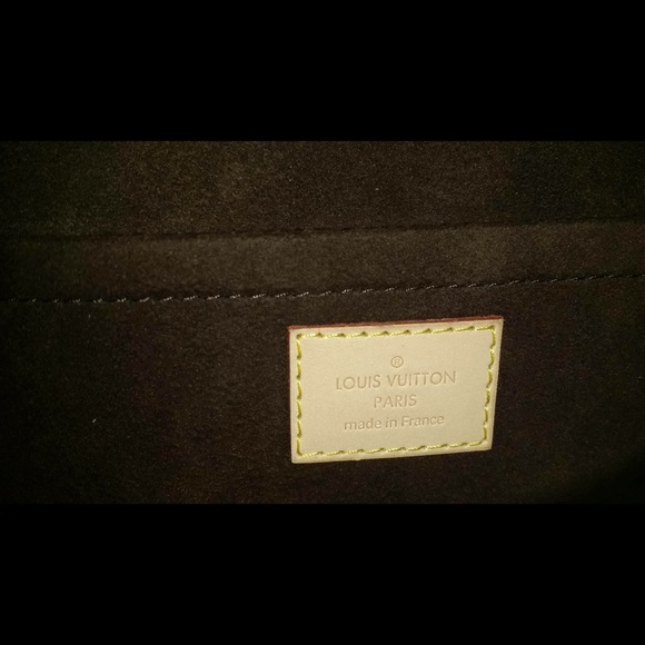 🎄SOLD🎄Authentic Louis Vuitton Pochette Metis - Picture 3 of 4