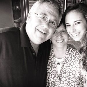 Meet your Posher, Elizabeth