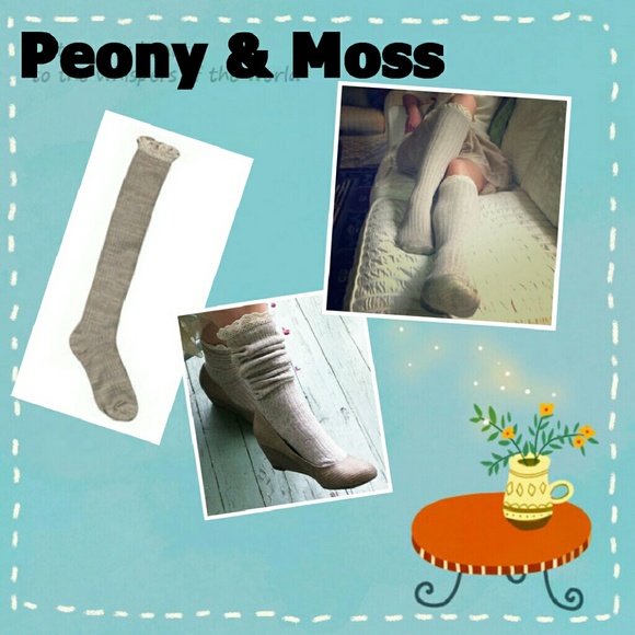 Peony & Moss Oatmeal Lace Knee Highs