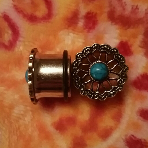 5/8 gauges - Picture 3 of 3