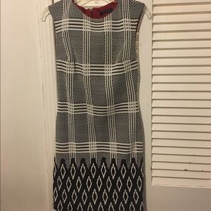 Pattern sophisticated dress