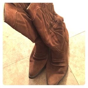 Roxy brown cow suede boots