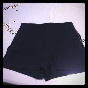Zara quilted navy shorts