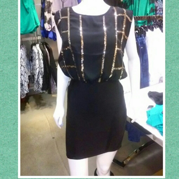 ⭐ Bebe Black Dress With Gold Sequins ⭐