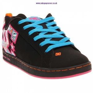 DC shoes