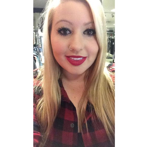 Meet your Posher, Katrina