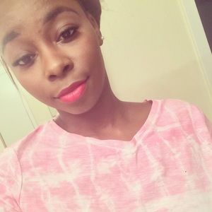 Meet your Posher, Dania