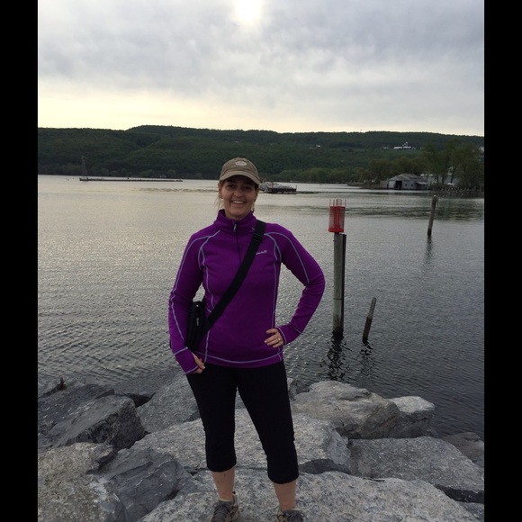 Meet your Posher, Kim - Picture 1 of 1