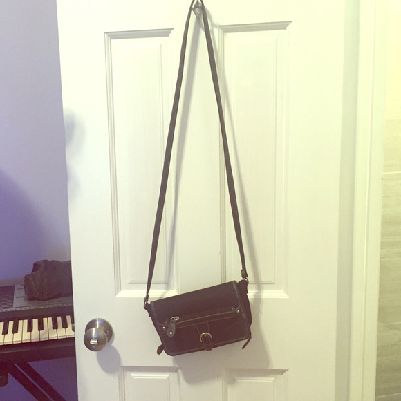 Cross body small bag.