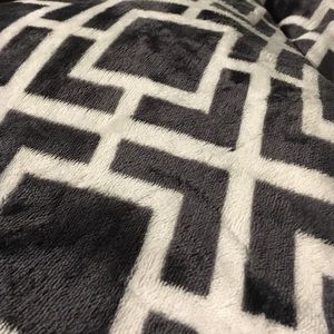 Meet your Posher, Charisma