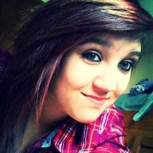 Meet your Posher, Caley