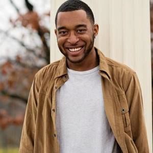 Meet your Posher, Carlos