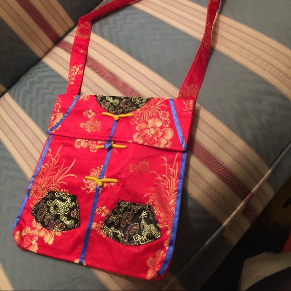 Oriental lightweight cross body carryall