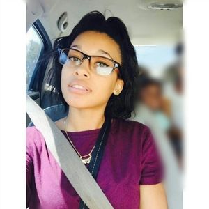 Meet your Posher, Aryon