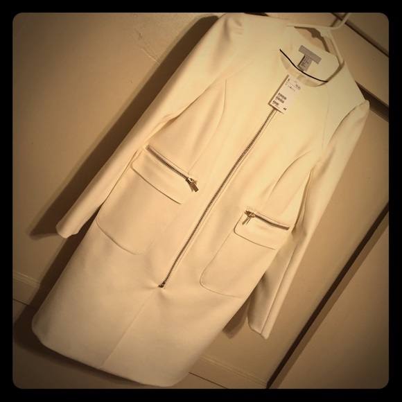 H&M Jackets & Blazers - NWT Gorgeous white jacket!