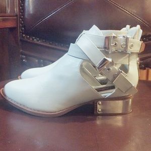 SOLD ON MER---Gorgeous Faux Leather Booties!