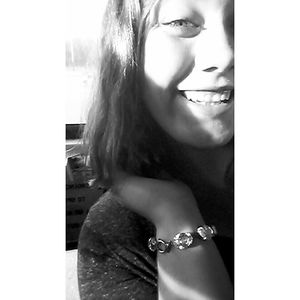 Meet your Posher, Lydia