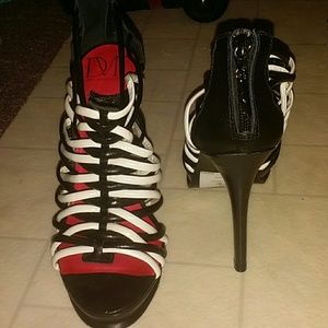Diane Von Furstenberg SoldOut Envy Tubular heels 7