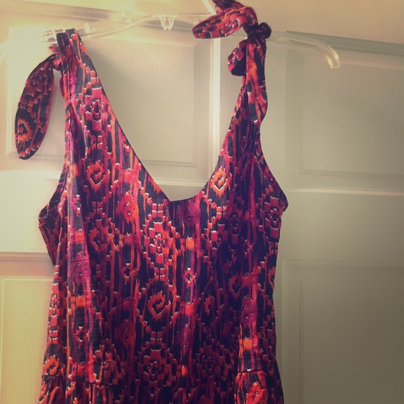 Small knot shoulder romper