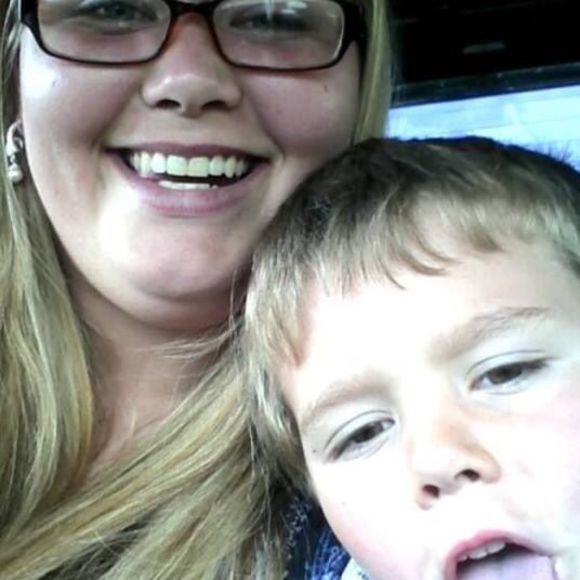 Meet your Posher, Amanda - Picture 1 of 1