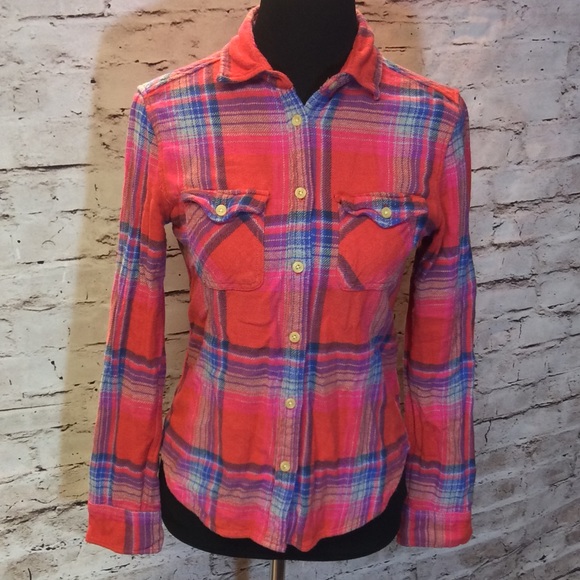 American Eagle Outfitters Tops - AMERICAN EAGLE RED PLAID BUTTON DOWN FLANNEL SHIRT