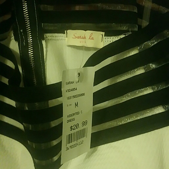 Dress - Picture 2 of 2