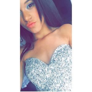 Meet your Posher, Mya