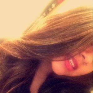 Meet your Posher, Daniela
